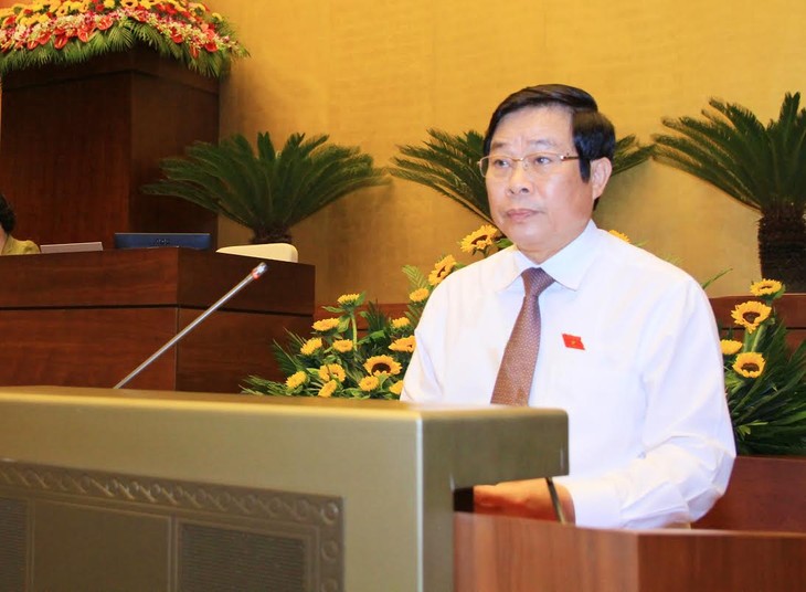 NA deputies discuss draft Law on Information security - ảnh 1